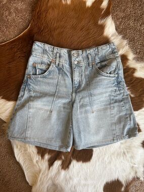 We The Free Extreme Measures Barrel Shorts